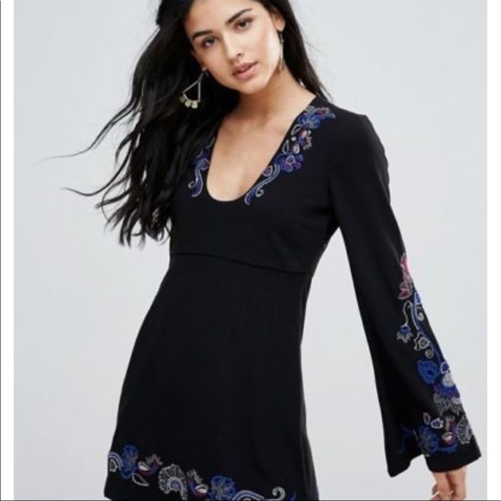 Free People Folk Embroidered MiniDress Bell Sleeve
